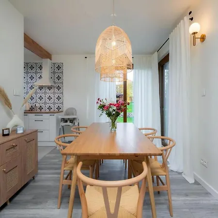 Holiday home Large With Garden, Sauna And Jacuzzi *