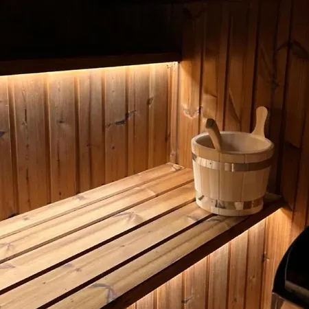 Holiday home Large With Garden, Sauna And Jacuzzi
