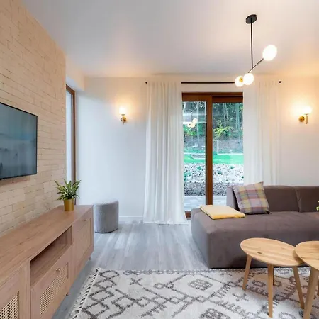 Large With Garden, Sauna And Jacuzzi Marcyporeba