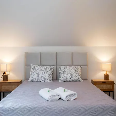Large With Garden, Sauna And Jacuzzi * Marcyporeba