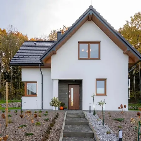 Large With Garden, Sauna And Jacuzzi Holiday home *
